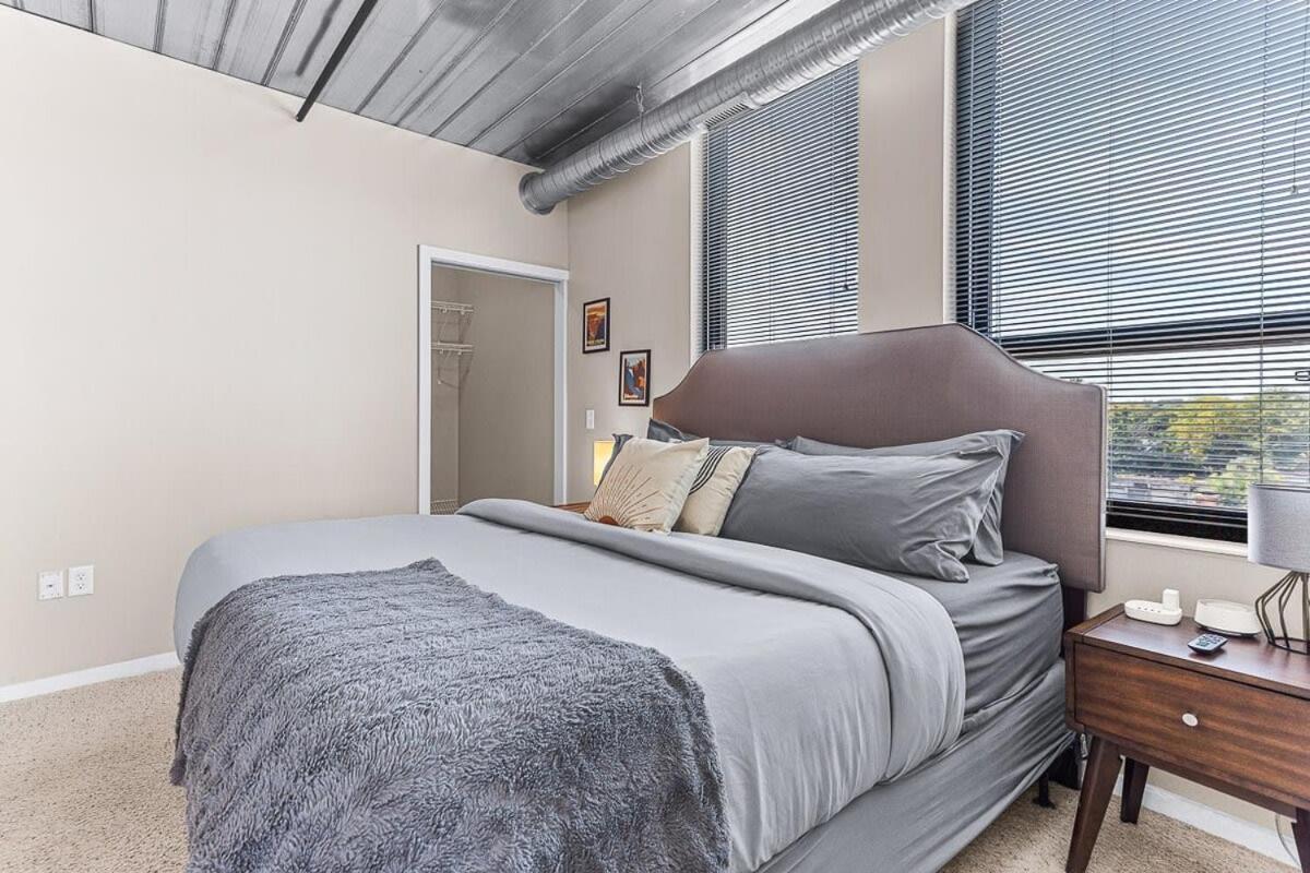 Downtown Ann Arbor 2 King Bed Balcony Apartment エクステリア 写真